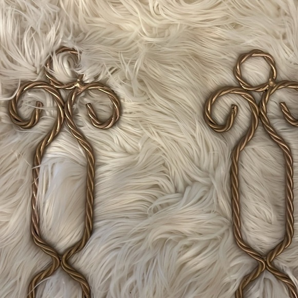Set of 2 HOMCO metal sconces. Painted gold. - Picture 3 of 5
